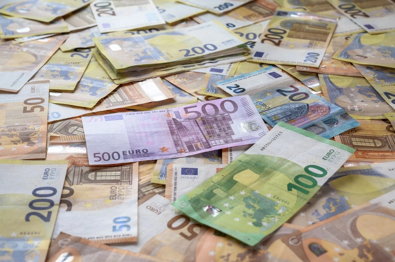 Euro bölgesinin GSYH'si ikinci çeyrekte %0,4 büyüdü