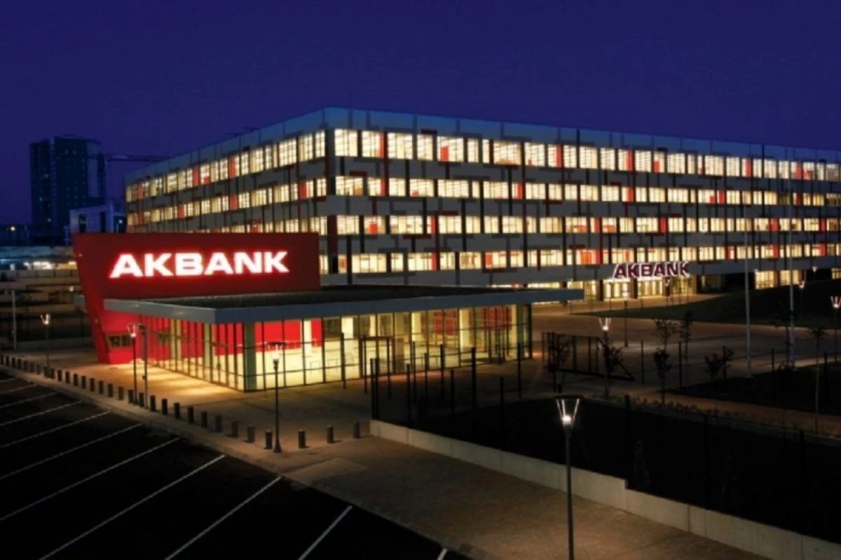 Akbank, 2026'nın ilk yarısında ekonomiye 2,9 trilyon lira kredi sağladı