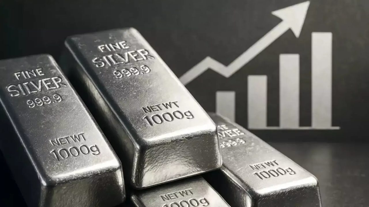 Gümüş fiyatları 70 doları aştı, UBS 80 doları hedef gösterdi