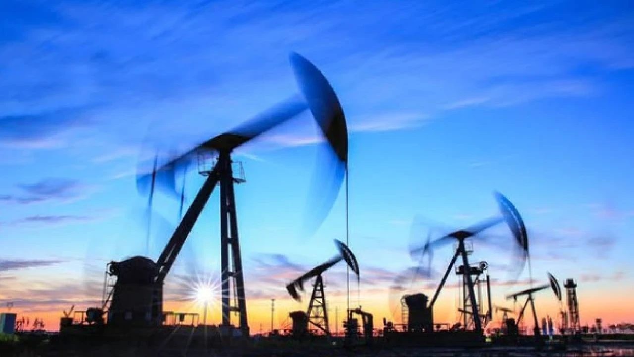 Petrol fiyatları, sert düşüşün ardından sınırlı bir toparlanma gösterdi