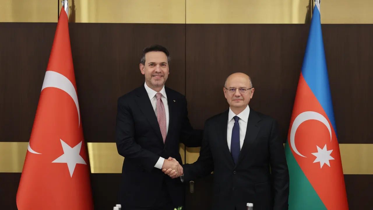 Türkiye ve Azerbaycan, elektrik iletim hattı projeleri başlattı