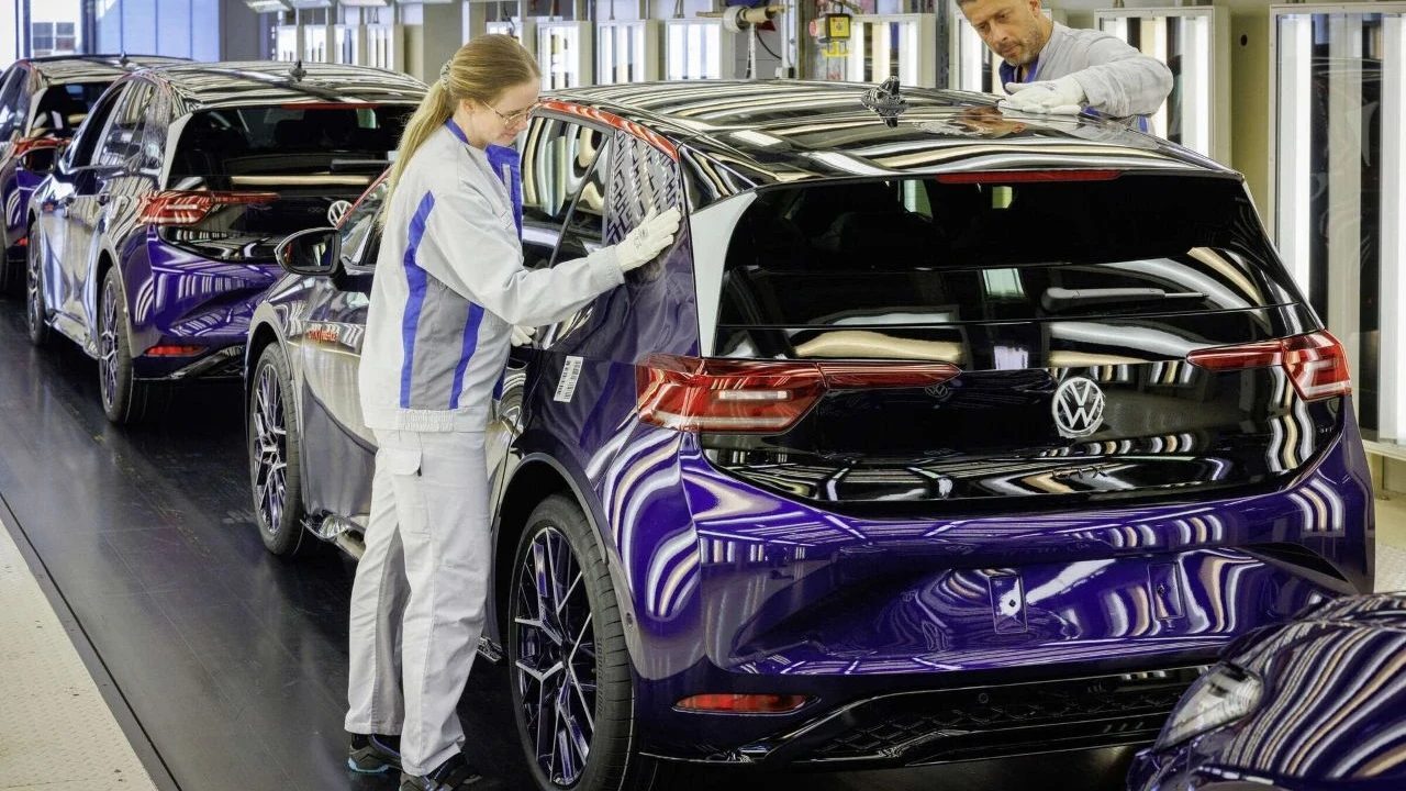 Volkswagen, dört fabrikasını kapatmayı planlıyor